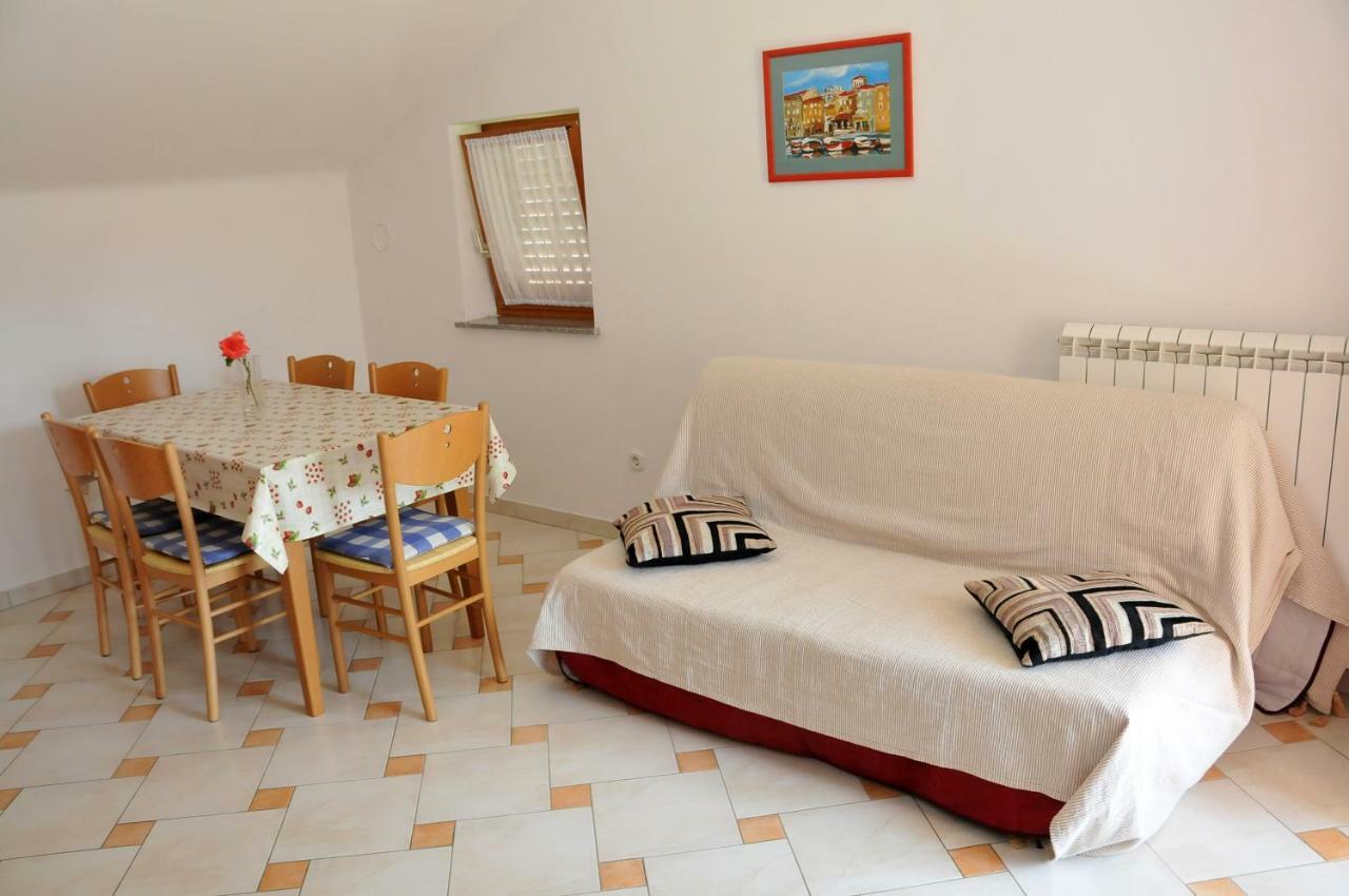 Apartments Toic Крес Екстериор снимка